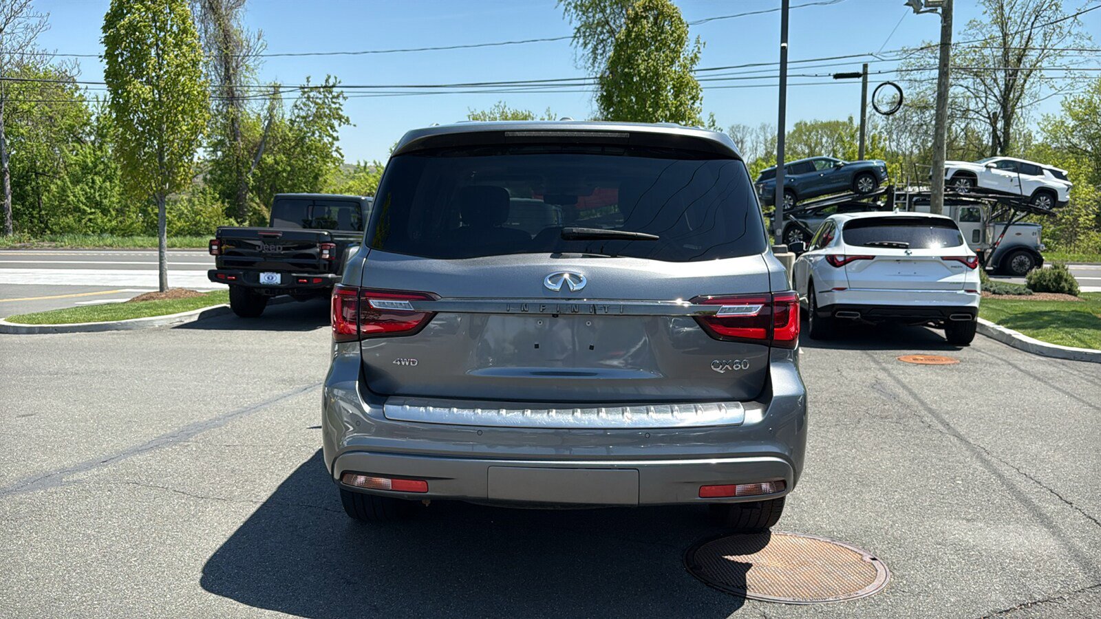 Used 2021 INFINITI QX80 Premium Select w/ All-Season Package AWD/4WD image 7