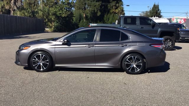 Used 2020 Toyota Camry SE image 8