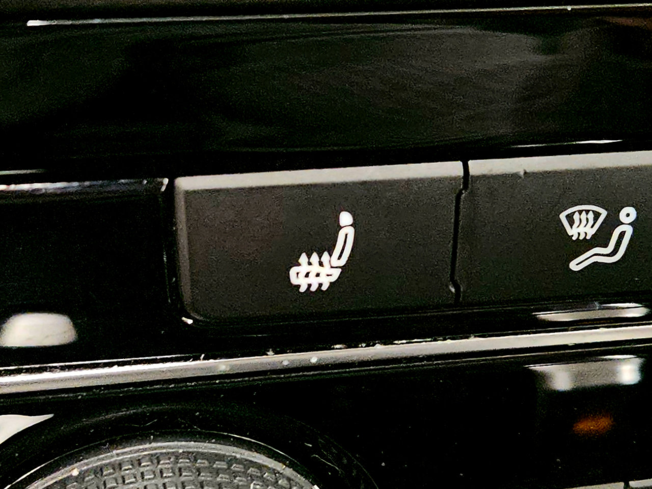 Used 2018 Volkswagen Passat 2.0T SE image 29