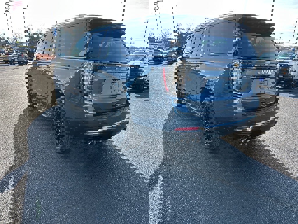 New 2026 Chevrolet Suburban Premier image 8