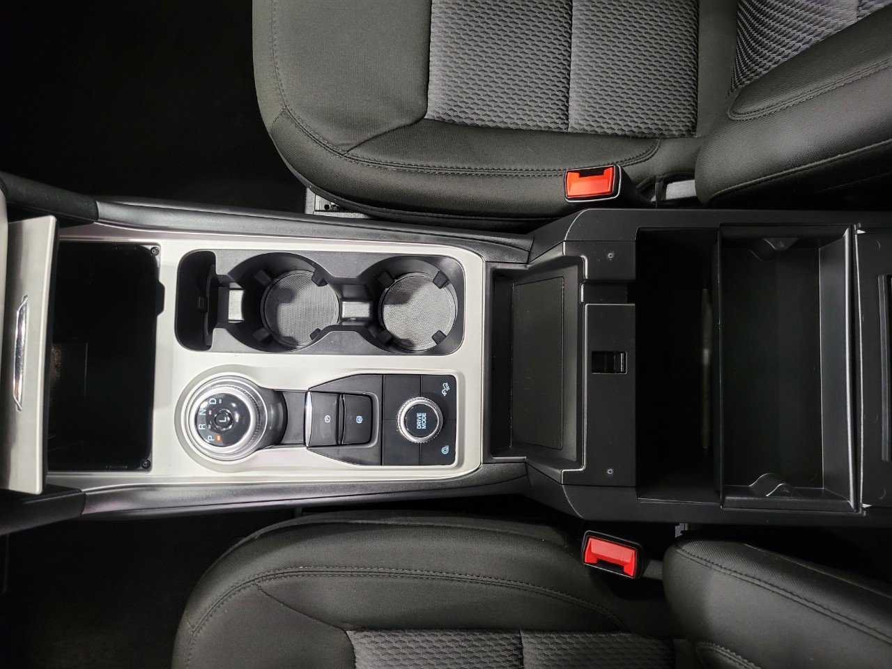 Used 2022 Ford Explorer XLT image 15