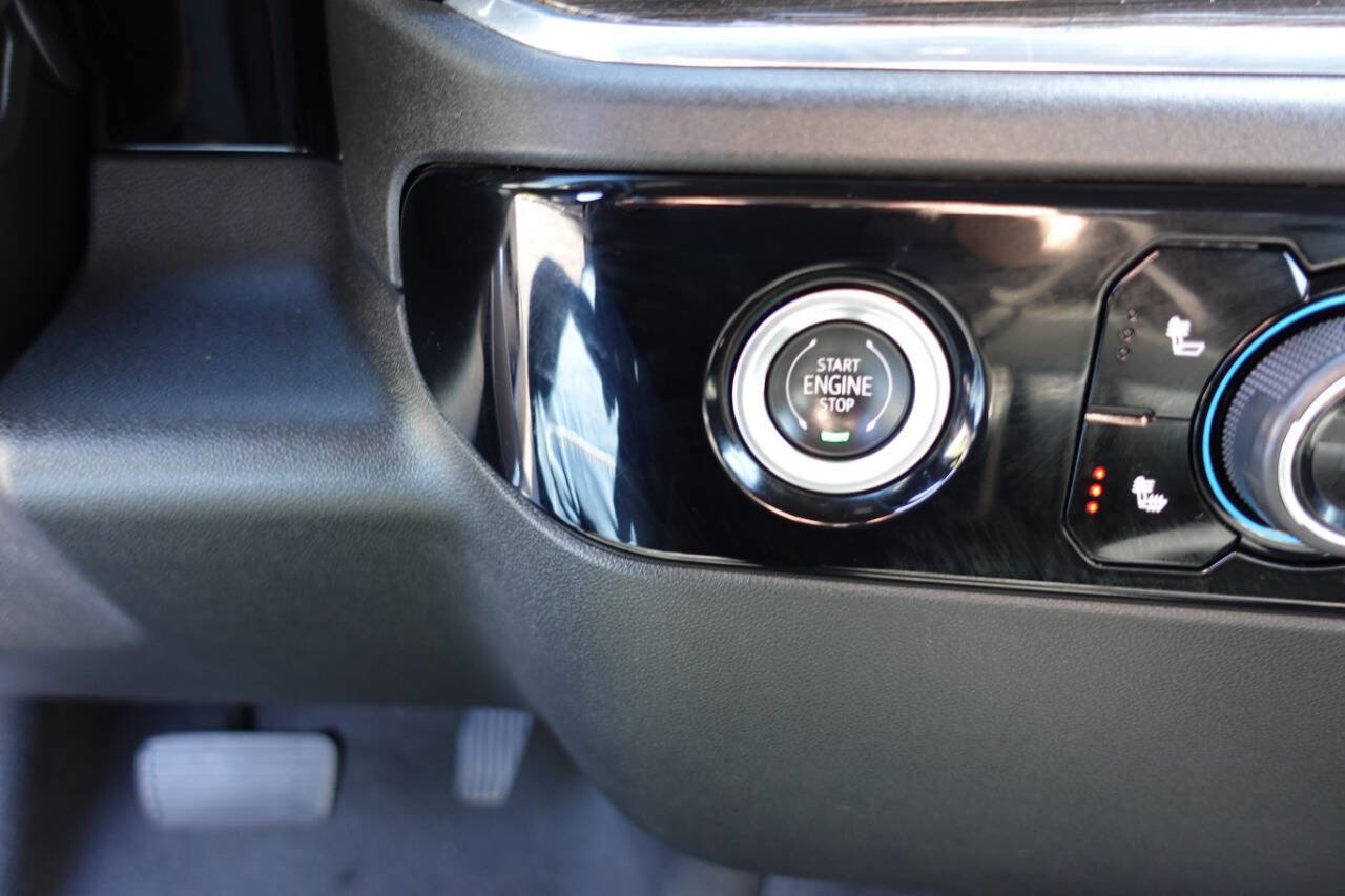 Used 2023 Chevrolet Silverado 1500 LT AWD/4WD image 46