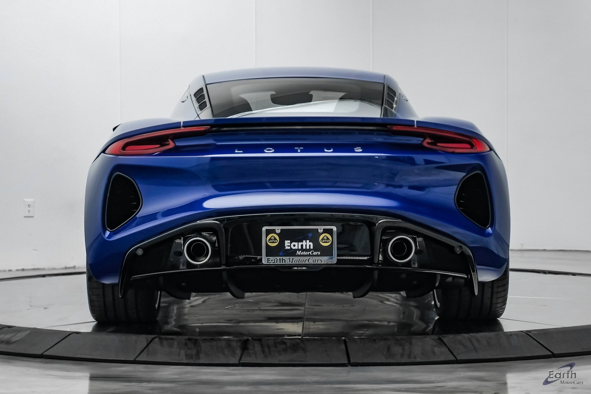 New 2025 Lotus Emira image 10