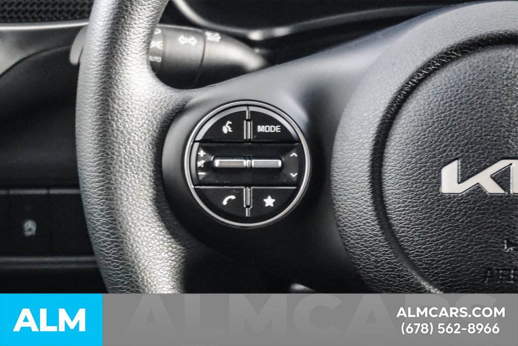 Used 2025 Kia Soul LX FWD image 25