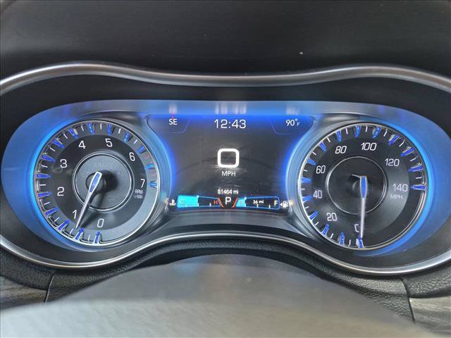 Used 2017 Chrysler 300 Limited RWD image 11