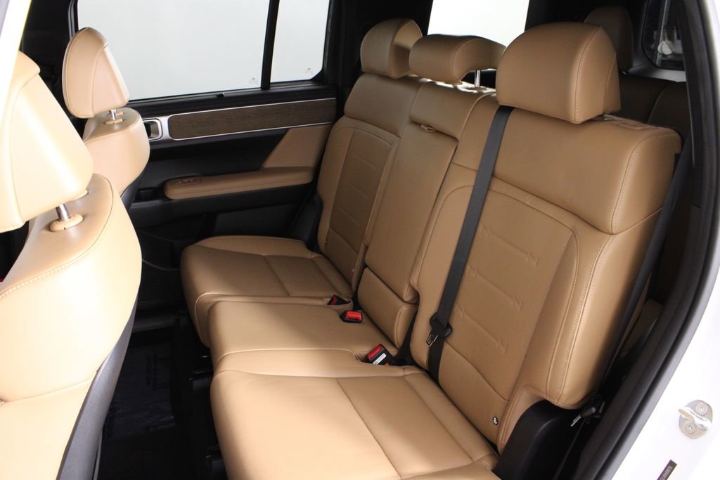 Used 2024 Hyundai Santa Fe Limited FWD image 22