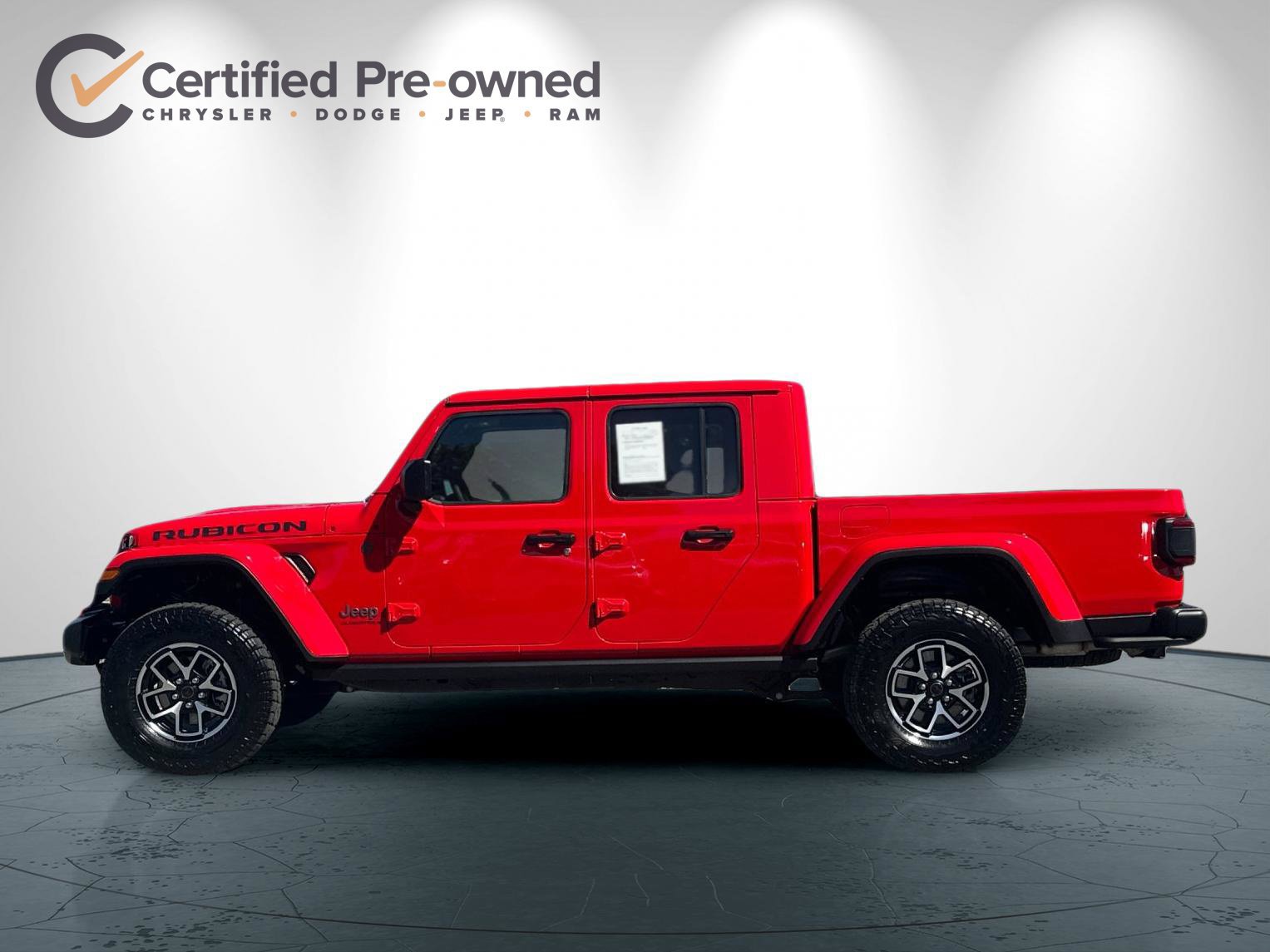 Certified 2025 Jeep Gladiator Rubicon w/ Convenience Group AWD/4WD image 7