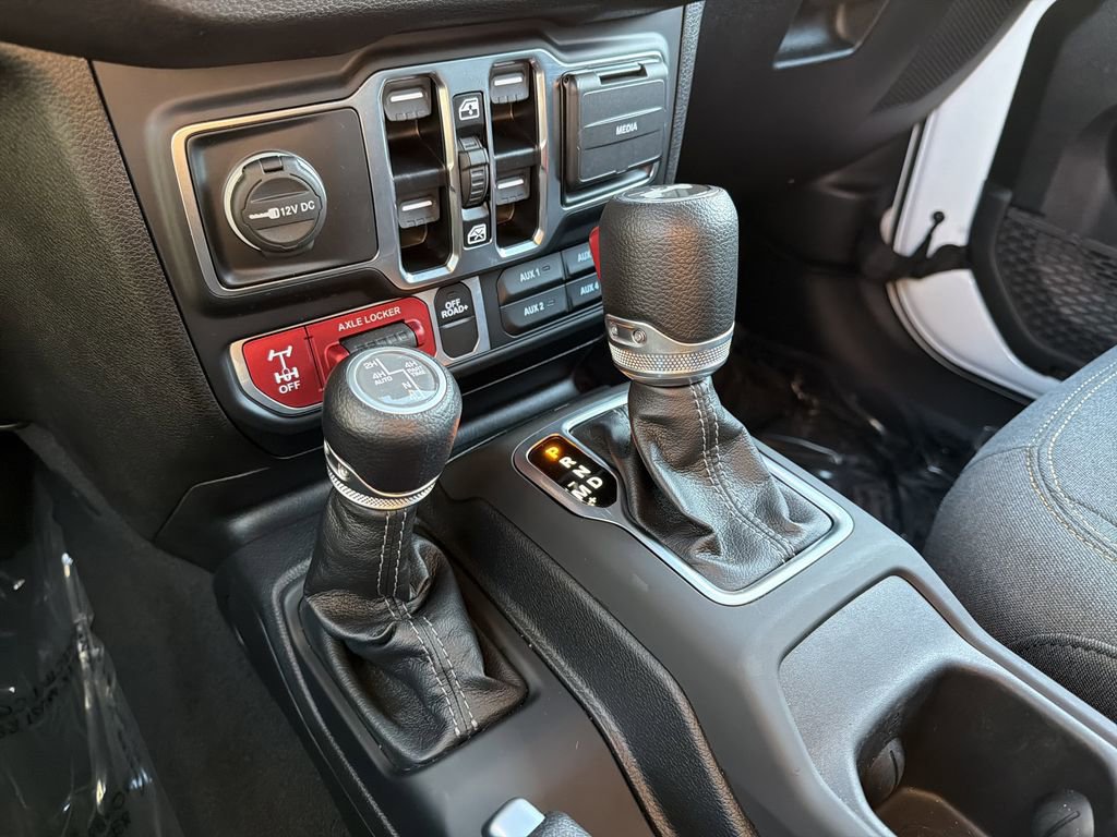 Used 2024 Jeep Wrangler Willys 4xe image 28