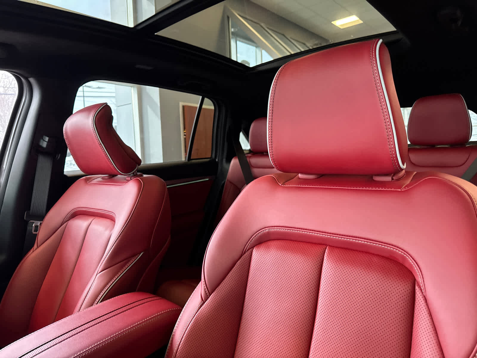 Used 2024 Jeep Wagoneer Launch Edition image 14