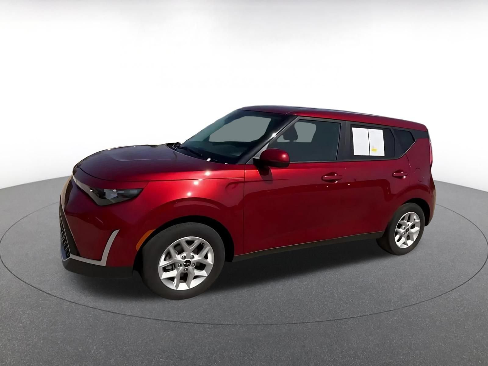 Used 2025 Kia Soul LX w/ LX Technology Package FWD image 6