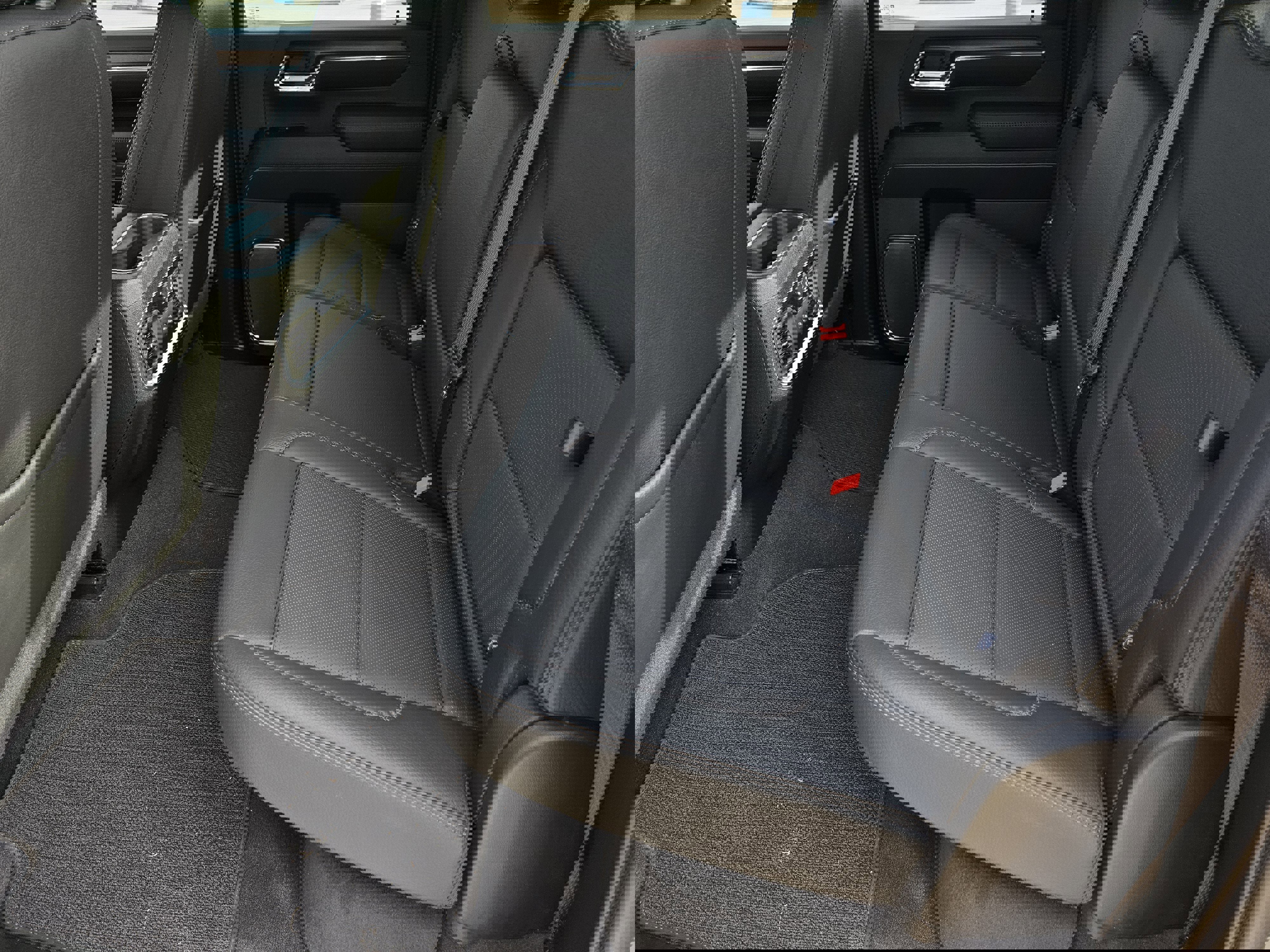 Used 2024 GMC Sierra 2500 Denali w/ Denali Reserve Package image 28