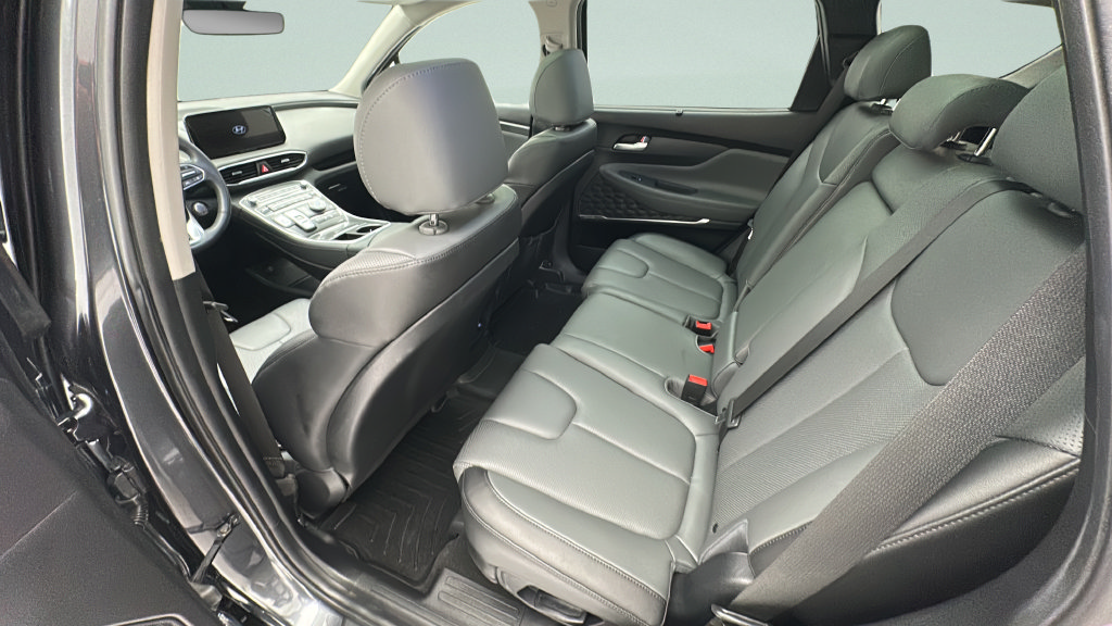 Used 2023 Hyundai Santa Fe SEL w/ Premium Package AWD/4WD image 9