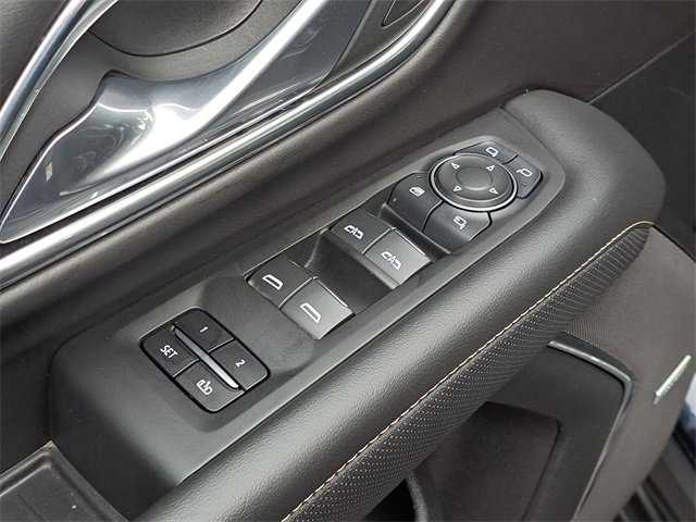 Used 2024 Chevrolet Suburban Premier image 20