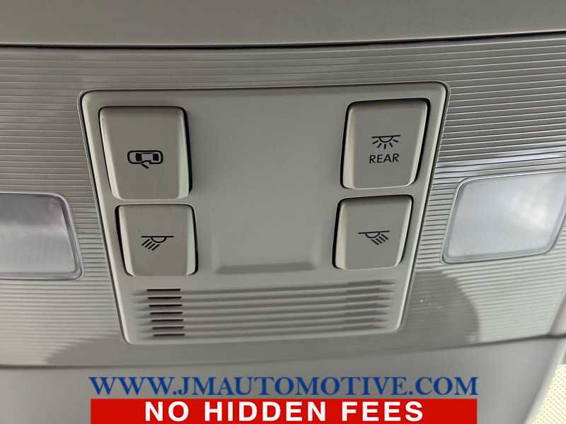 Used 2024 Volkswagen Taos SE w/ Black Wheel Plus Package image 34