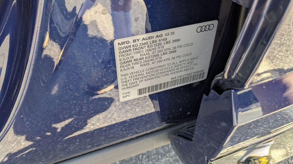 New 2025 Audi Q3 2.0T Premium image 17