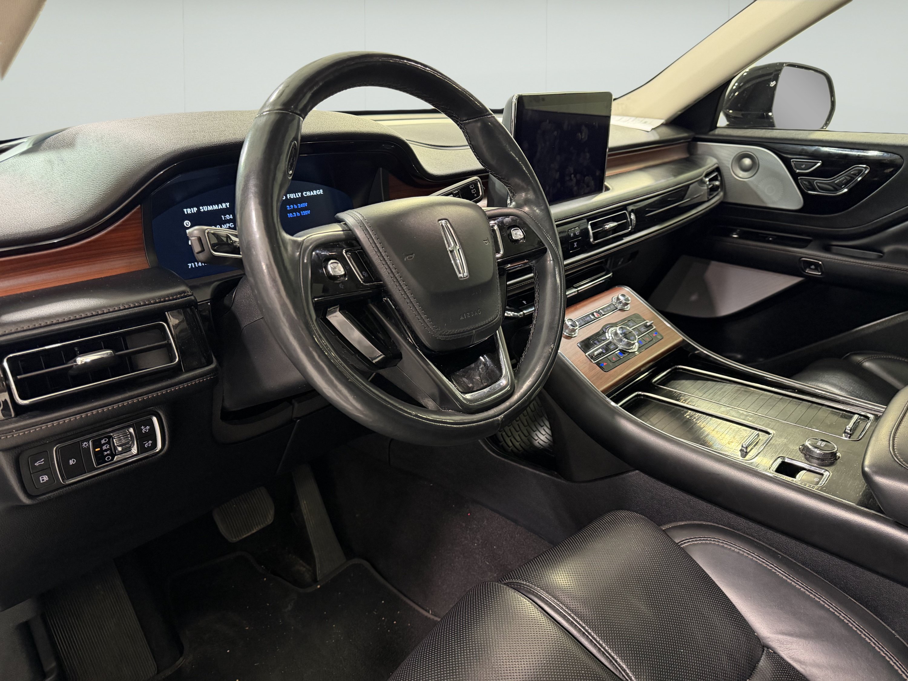 Used 2021 Lincoln Aviator Grand Touring w/ Equipment Group 302A AWD/4WD image 15