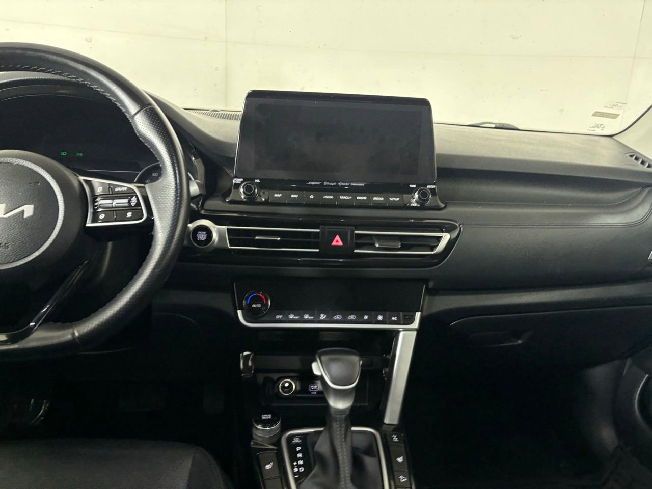 Used 2023 Kia Seltos SX image 19