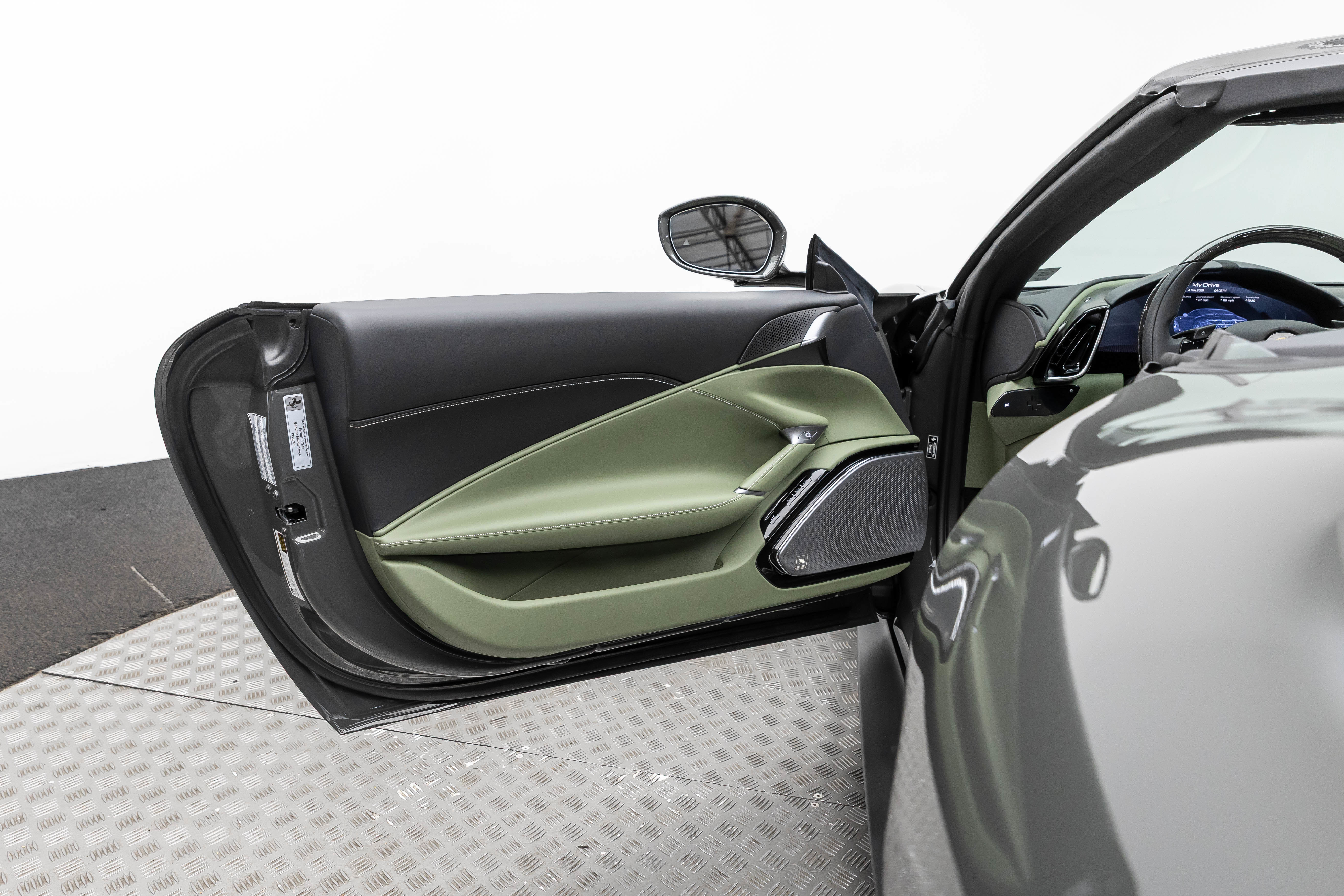 Certified 2025 Ferrari Roma Spider RWD image 12
