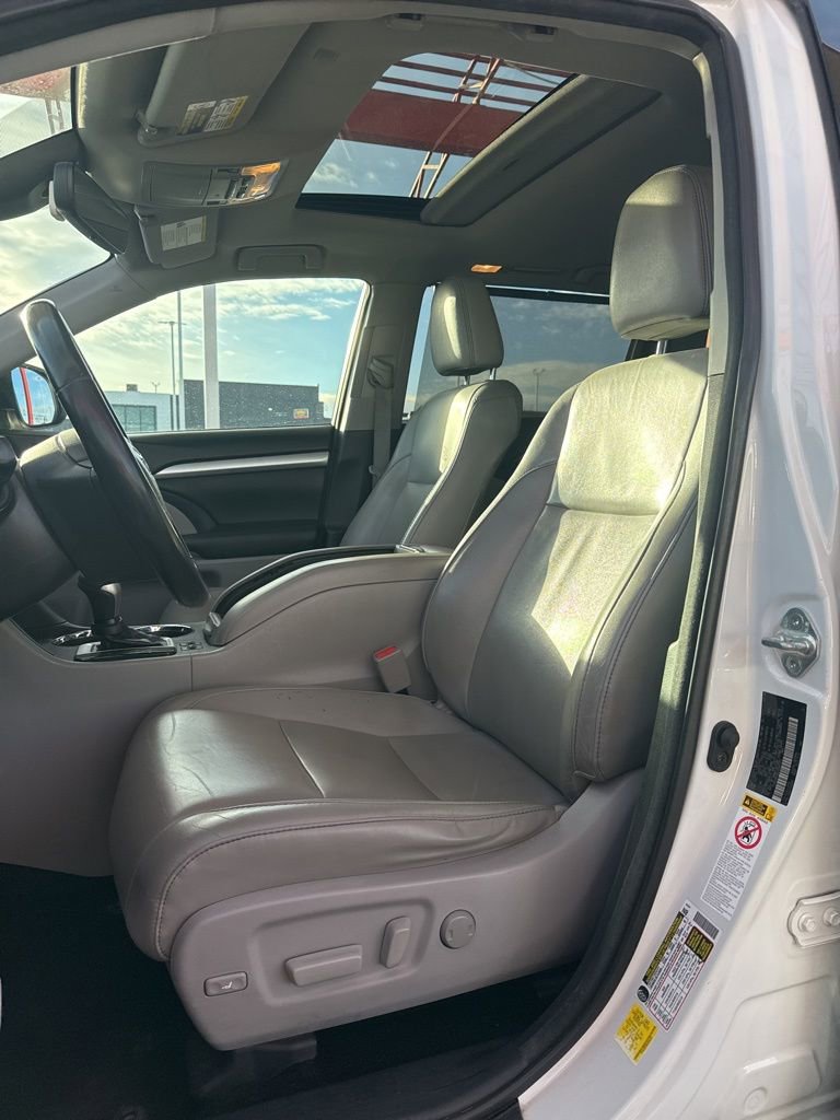 Used 2018 Toyota Highlander XLE image 13