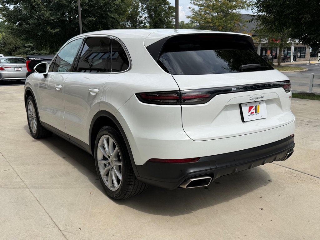 Used 2023 Porsche Cayenne AWD/4WD image 7