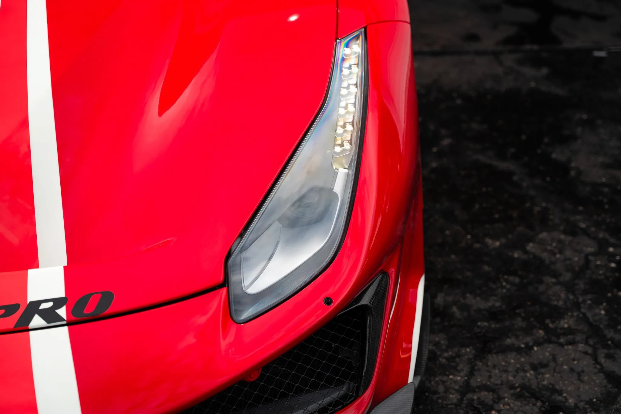 Used 2020 Ferrari 488 Pista Coupe RWD image 39
