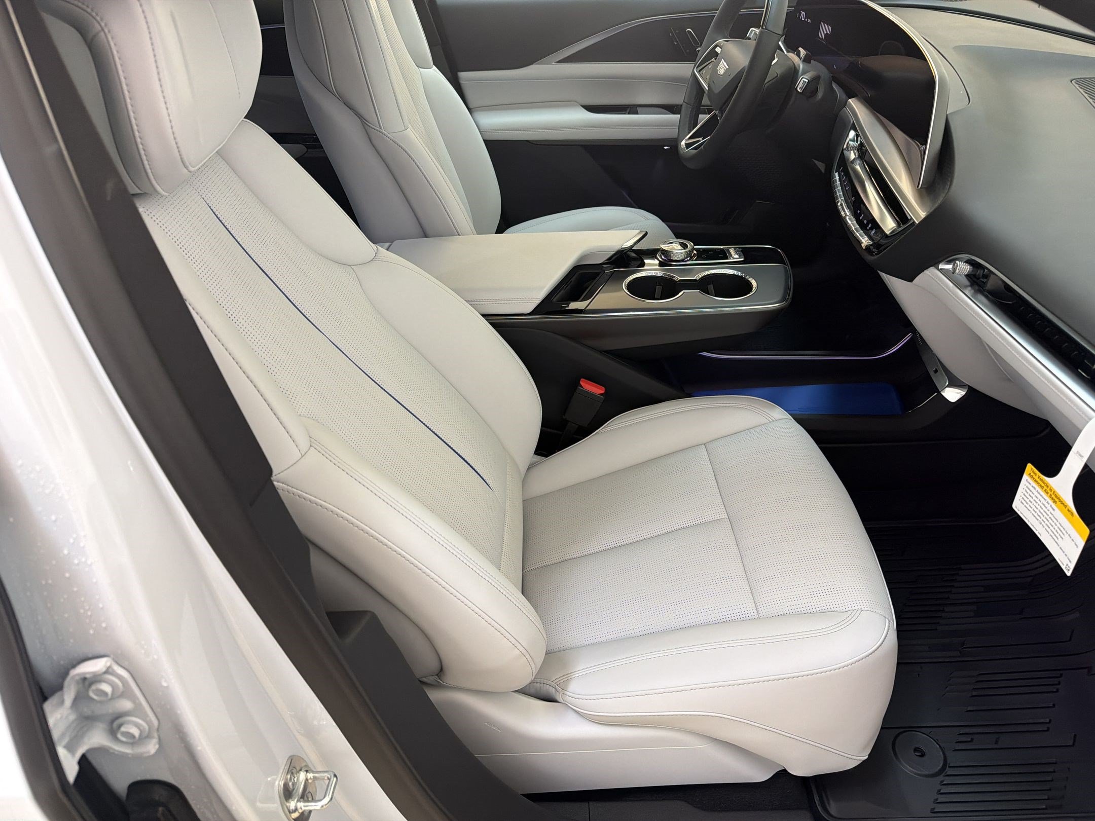 New 2026 Cadillac Lyriq Sport AWD/4WD image 28