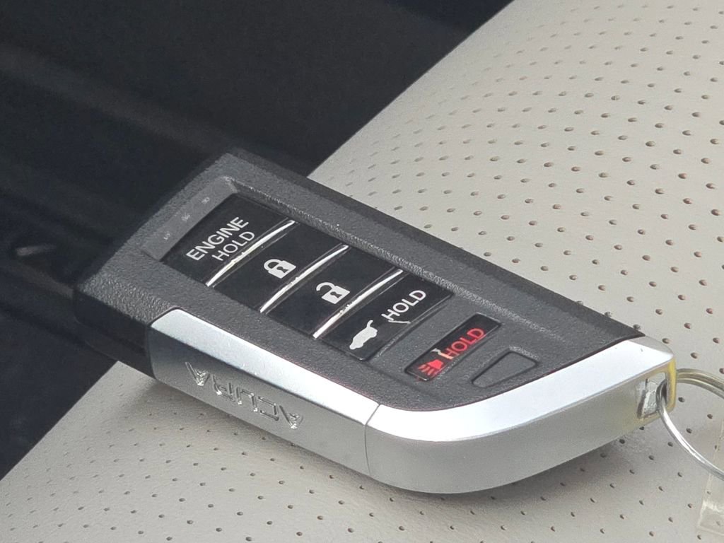 Used 2023 Acura MDX SH-AWD w/ Advance Package image 37