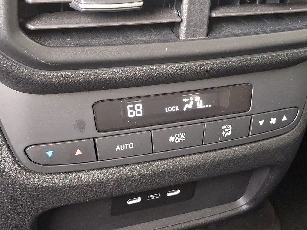 Used 2024 Honda Pilot EX-L image 12
