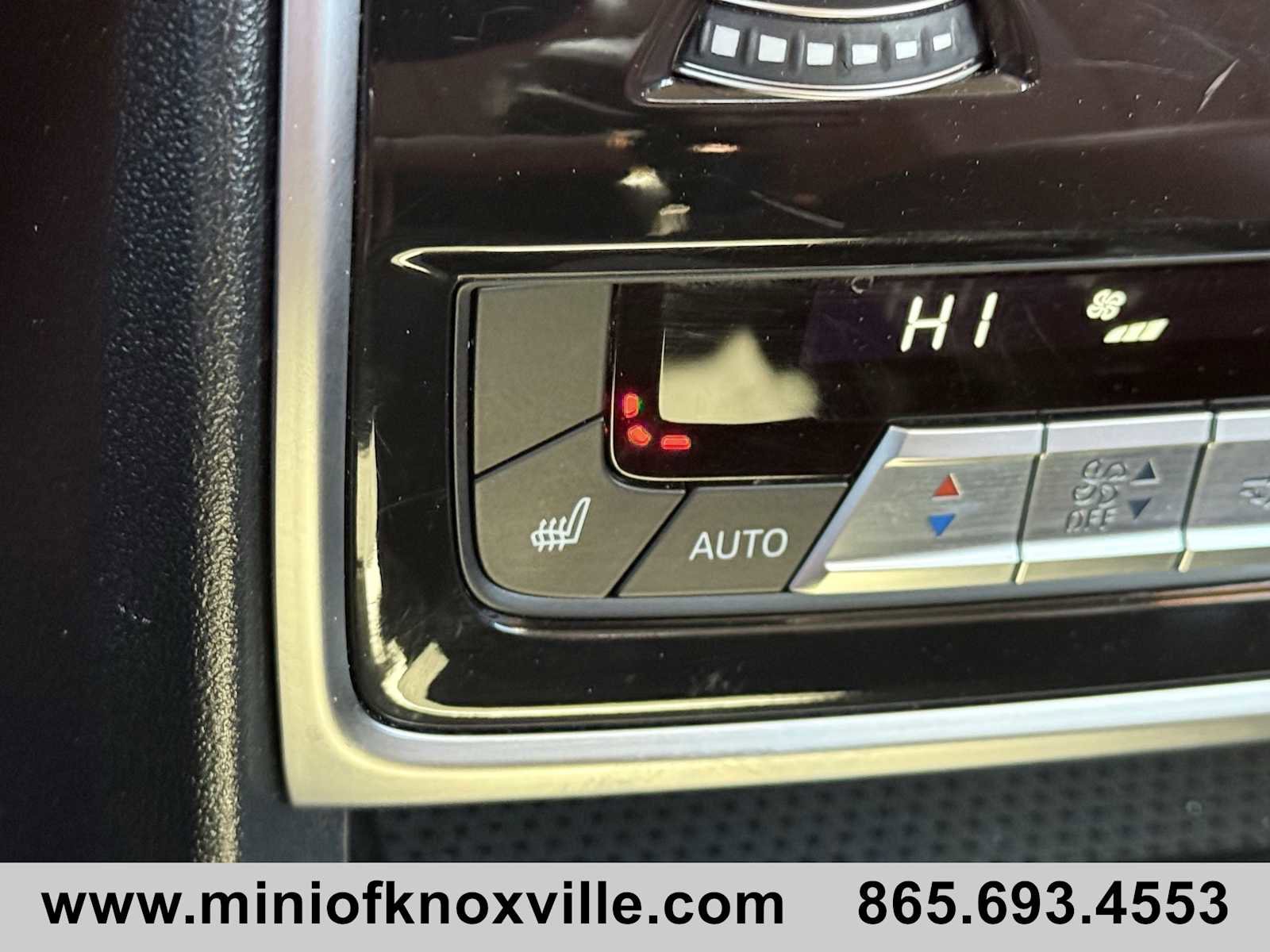 Used 2023 BMW X7 xDrive40i w/ Executive Package image 41