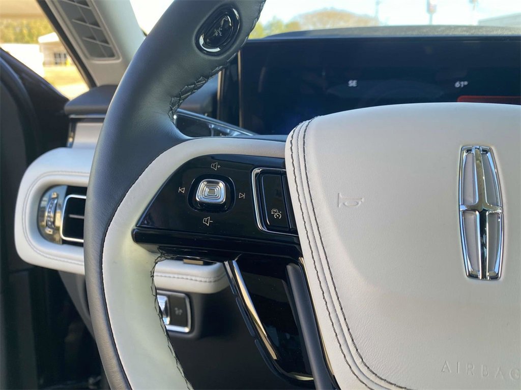 New 2025 Lincoln Aviator Reserve w/ Luxury Package image 29