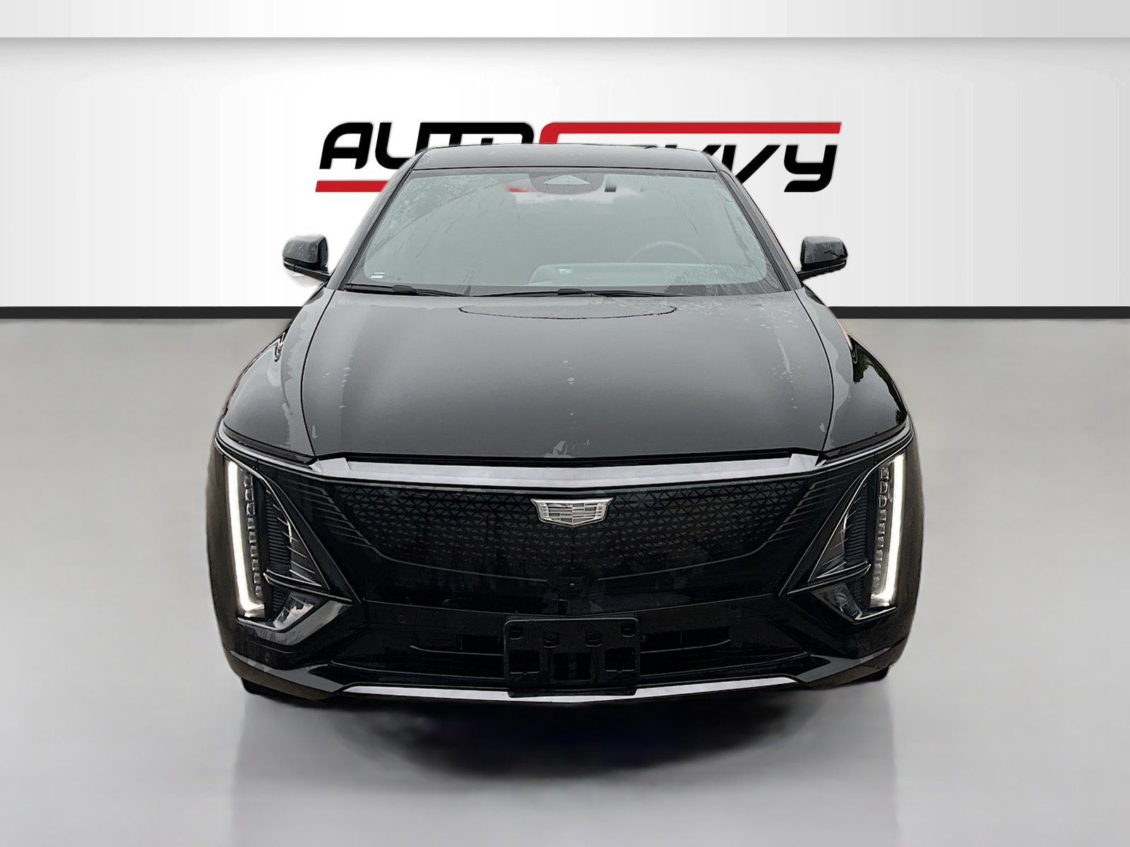 Used 2025 Cadillac Lyriq Sport AWD/4WD image 2