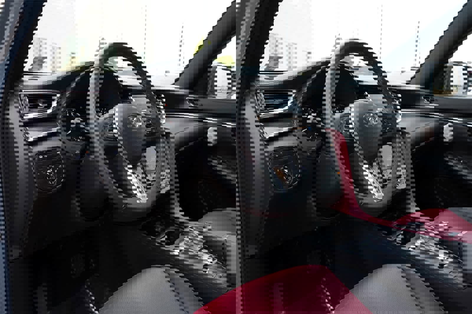 Certified 2025 INFINITI QX50 Sport w/ Cargo Package image 16