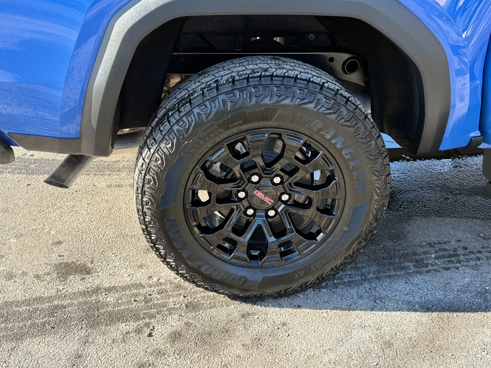 New 2026 GMC Canyon Elevation w/ LPO, Sports Bar Package image 11