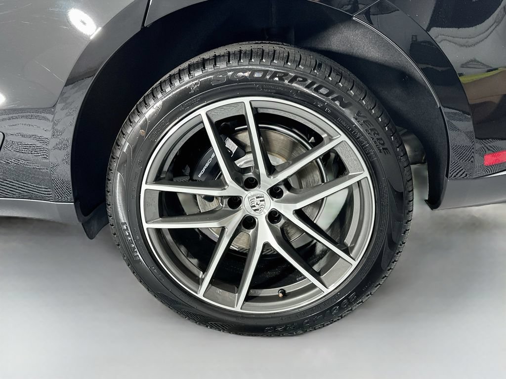 New 2026 Porsche Macan AWD/4WD image 33