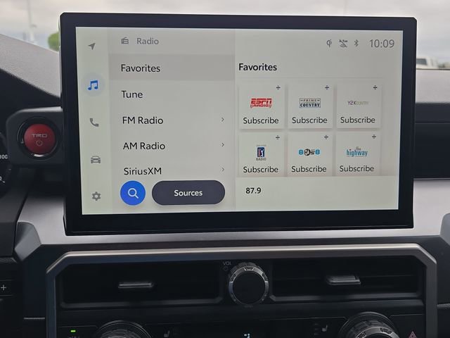 Used 2025 Toyota 4Runner TRD Off-Road Premium w/ Tow Technology Package image 21