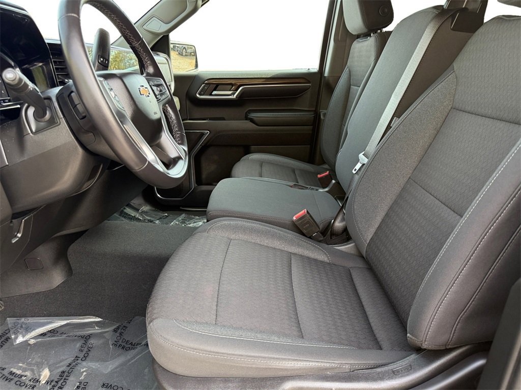 Used 2023 Chevrolet Silverado 1500 LT w/ Protection Package image 9