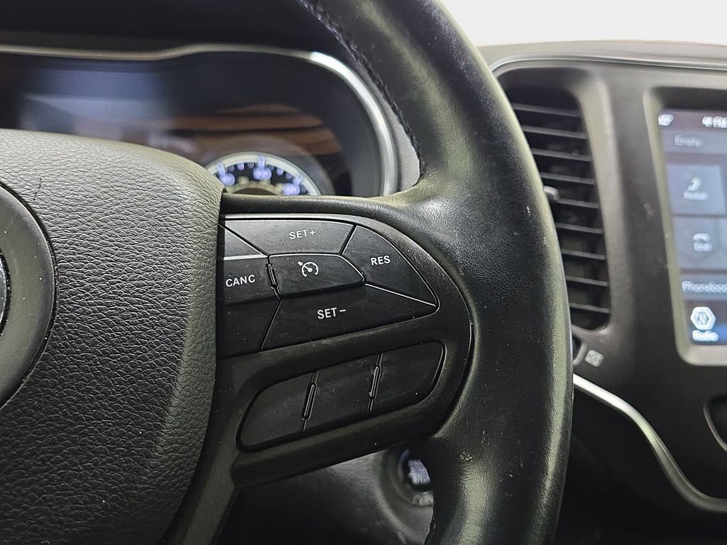 Used 2019 Jeep Cherokee Trailhawk w/ Cold Weather Group image 15