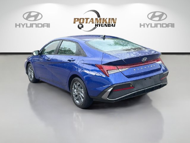 Used 2024 Hyundai Elantra SEL FWD image 7