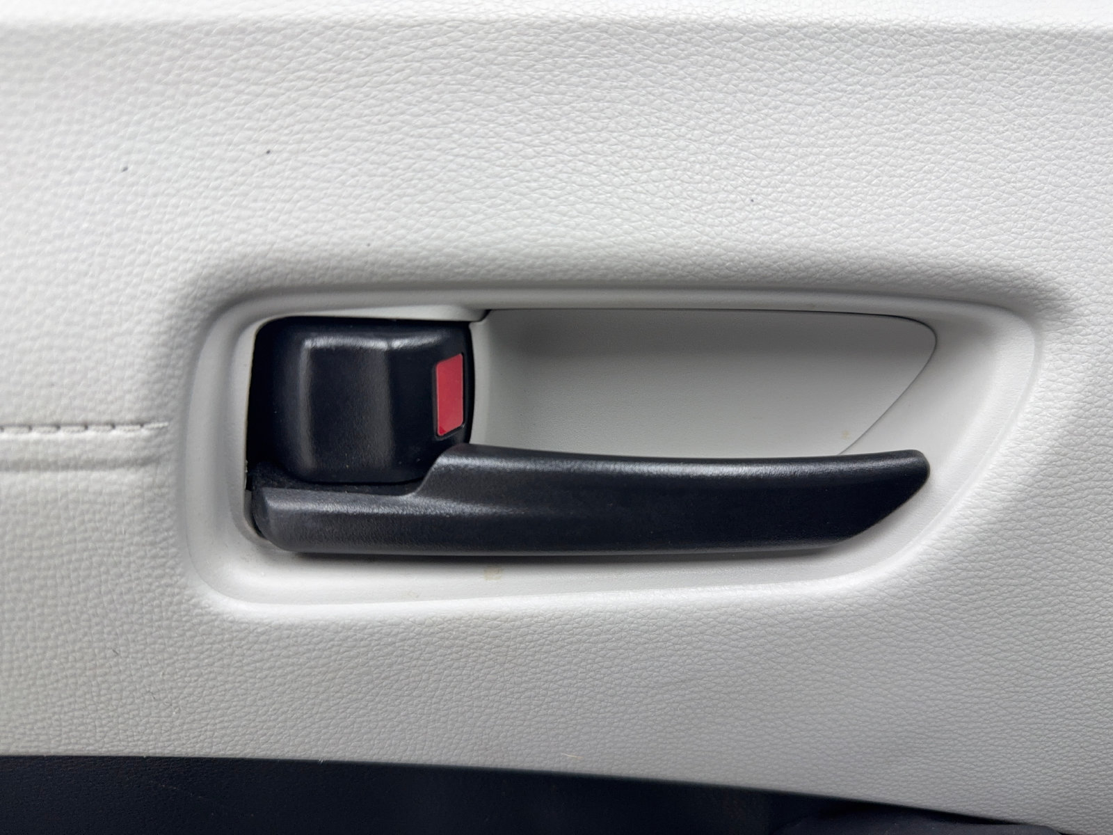 Used 2024 Toyota Corolla Cross L FWD image 29