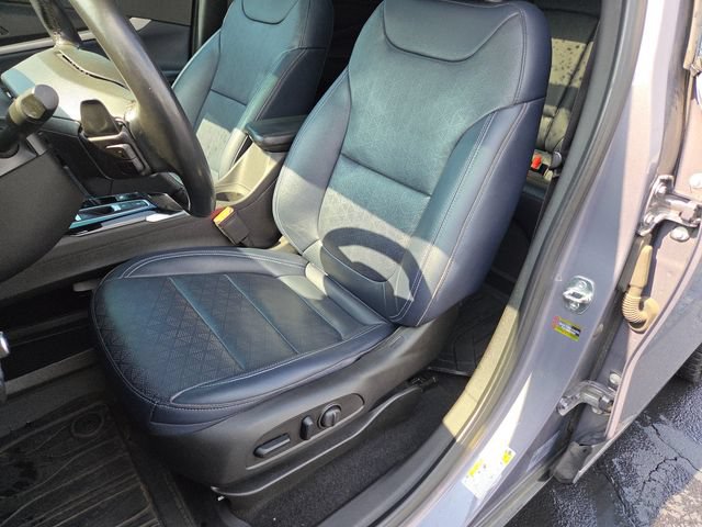 Used 2022 Chevrolet Bolt EUV Premier w/ Sun & Sound Package FWD image 25