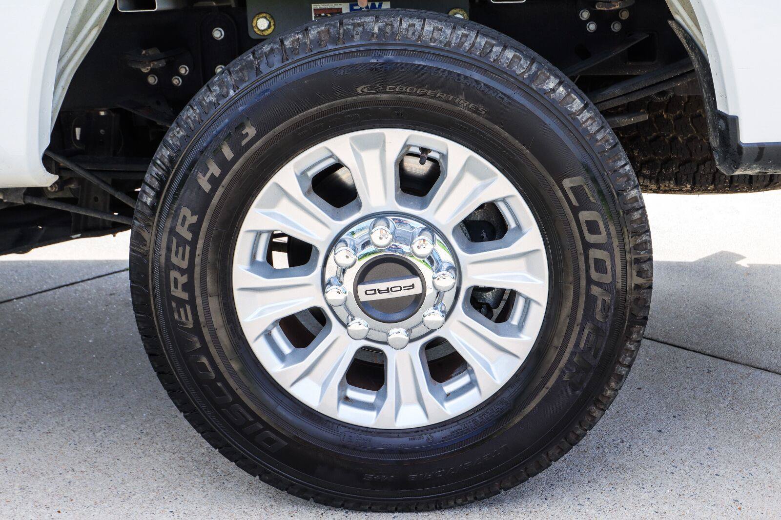 Used 2022 Ford F250 XL w/ STX Appearance Package AWD/4WD image 21