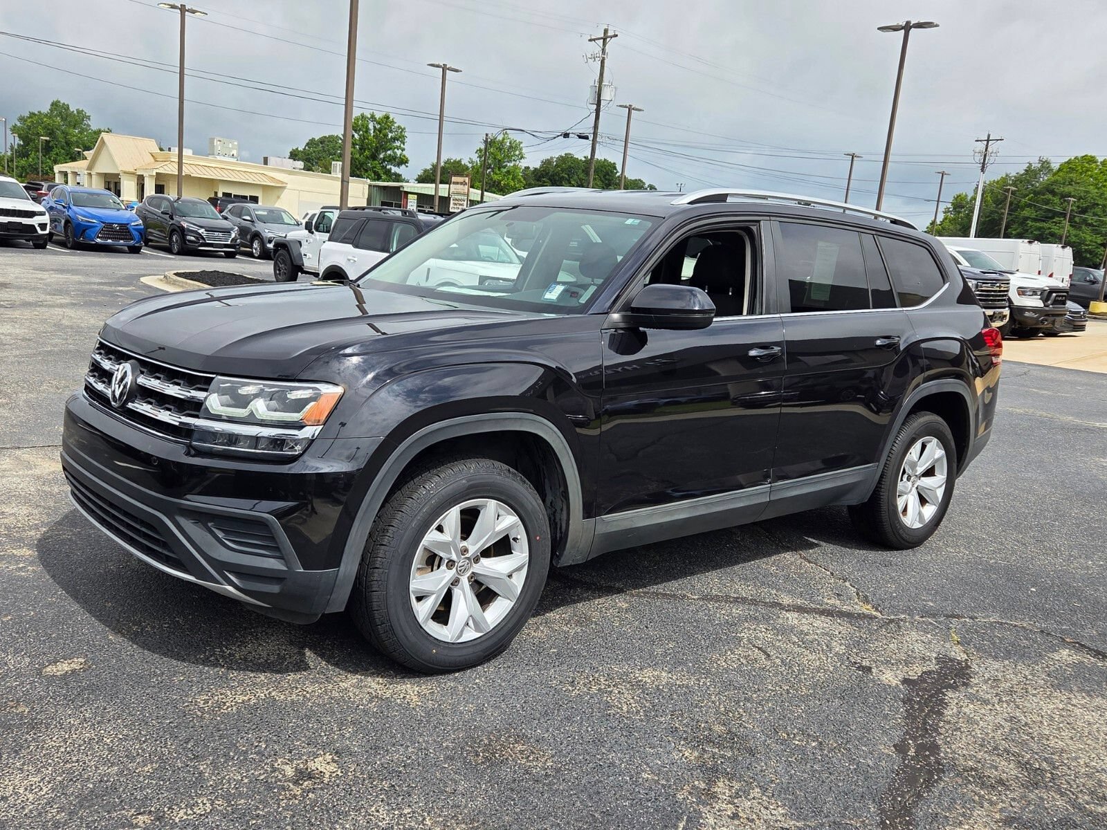 Used 2018 Volkswagen Atlas S FWD image 3