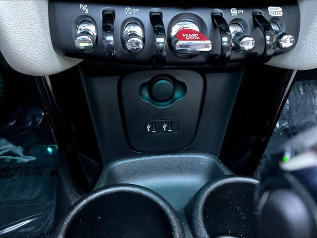Used 2020 MINI Cooper S w/ Driver Assistance Package FWD image 17