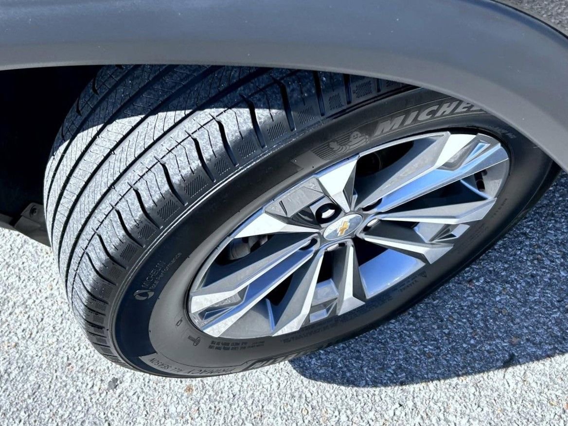Certified 2025 Chevrolet Equinox LT AWD/4WD image 23