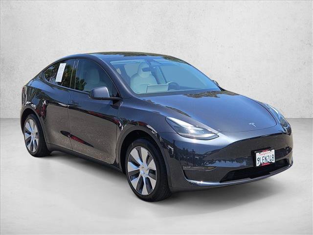Used 2024 Tesla Model Y 2WD image 3