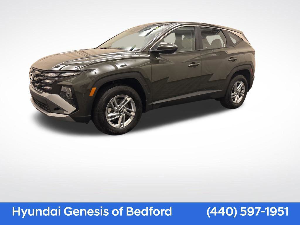 New 2025 Hyundai Tucson SE
