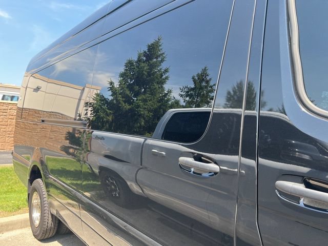 Used 2021 Mercedes-Benz Sprinter 3500 w/ Comfort Plus Package image 5