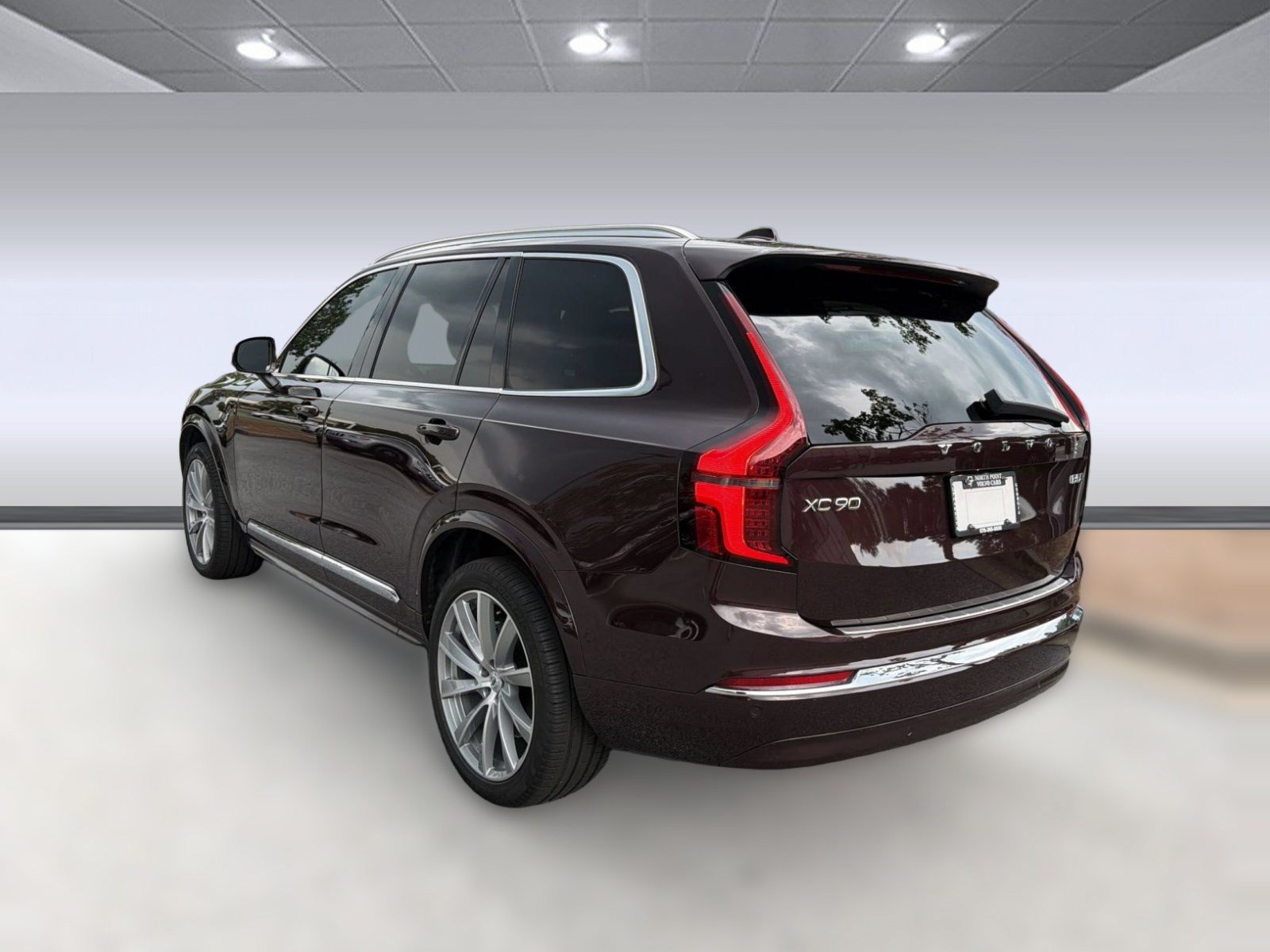 Certified 2025 Volvo XC90 B5 Plus w/ Protection Package Premier AWD/4WD image 3