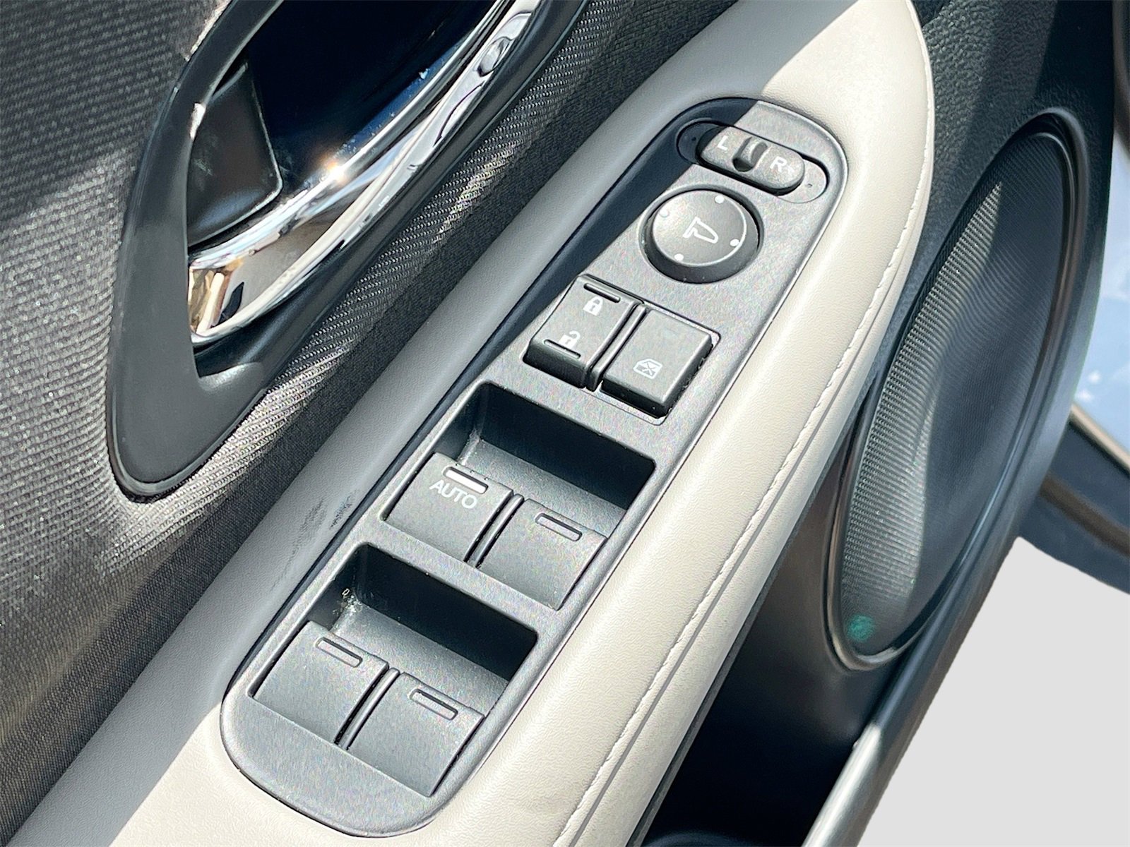 Used 2019 Honda HR-V LX image 17