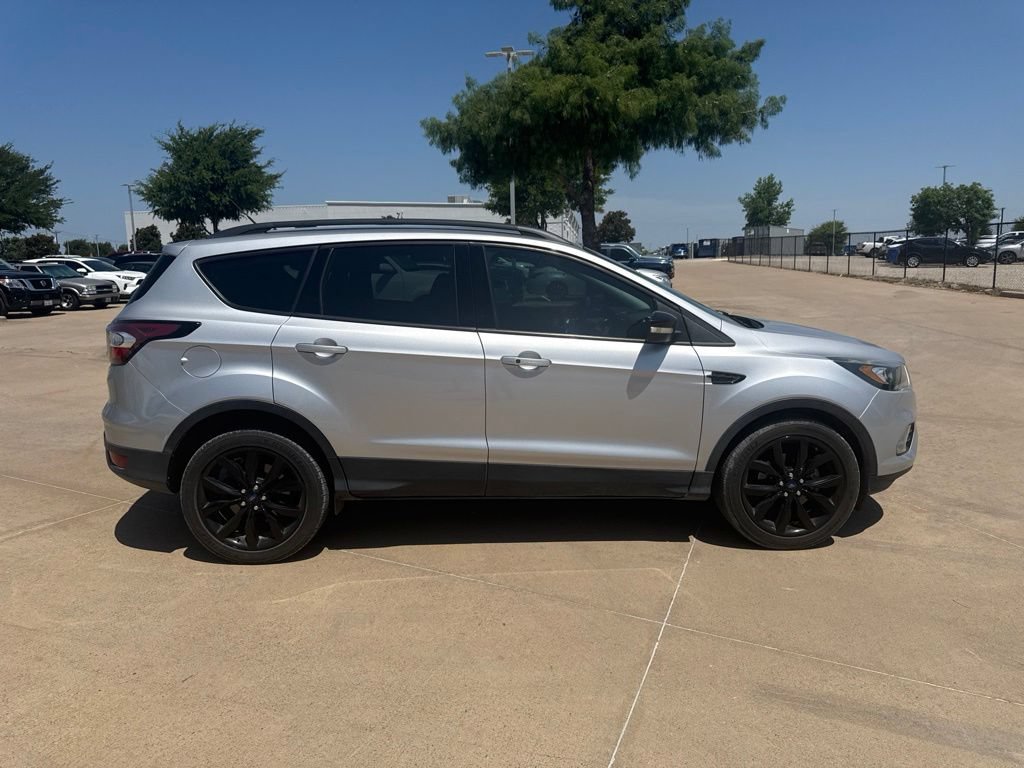 Used 2017 Ford Escape Titanium FWD image 6